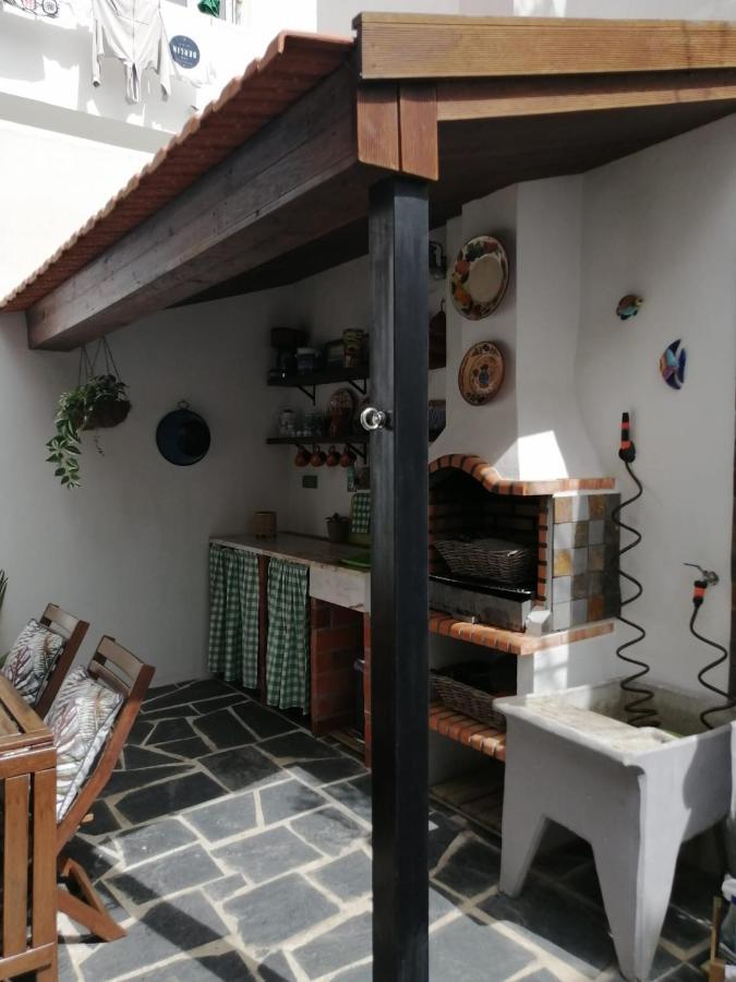 Courtyard House - Sun, Barbecue, Beach Sesimbra Exterior photo